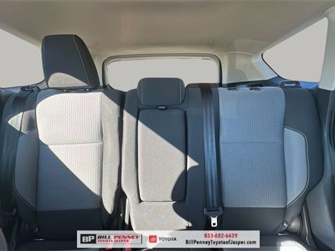 Used 2017 Ford Escape SE w/ Equipment Group 201A image 17