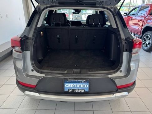 Used 2025 Chevrolet TrailBlazer LT AWD/4WD image 38