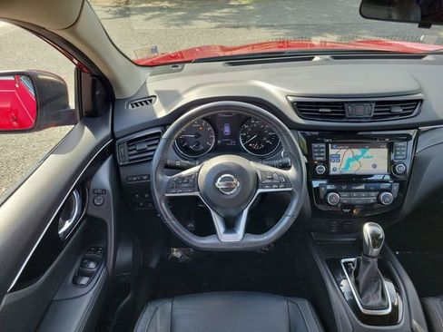 Used 2017 Nissan Rogue Sport SL w/ SL Premium Package AWD/4WD image 25
