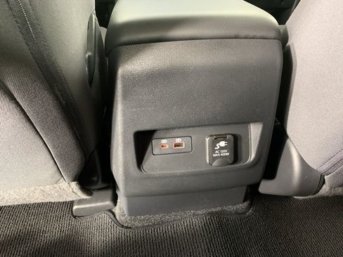 Used 2022 Nissan Frontier SV w/ Technology Package RWD image 31