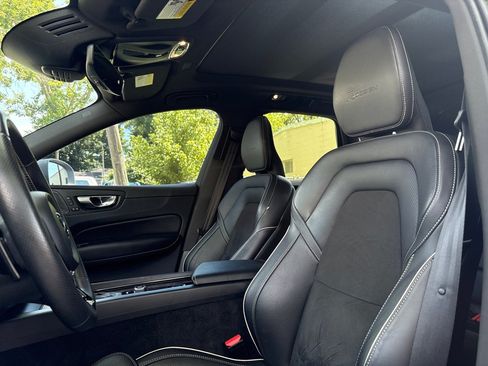 Used 2019 Volvo XC60 T6 R-Design w/ Protection Package Premier AWD/4WD image 18