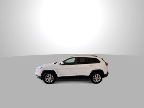 Used 2016 Jeep Cherokee Latitude AWD/4WD image 5