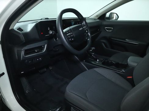 Used 2025 Kia K4 FWD image 17
