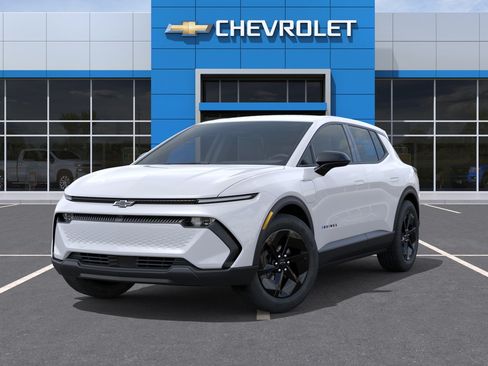 New 2026 Chevrolet Equinox EV LT w/ Midnight Package FWD image 6