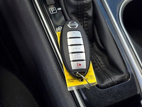 Used 2024 Nissan Altima 2.5 SV FWD image 39