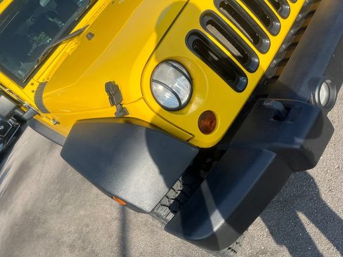 Used 2011 Jeep Wrangler Sport AWD/4WD image 36