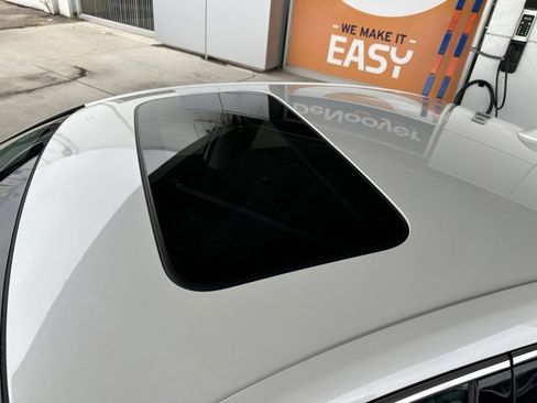 Used 2018 Honda Accord Touring image 13