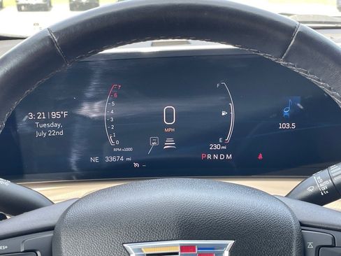 Used 2024 Cadillac XT4 Premium Luxury image 17