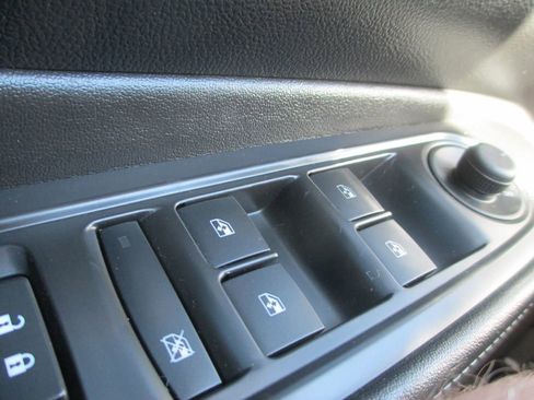 Used 2018 Buick Encore Sport Touring image 23