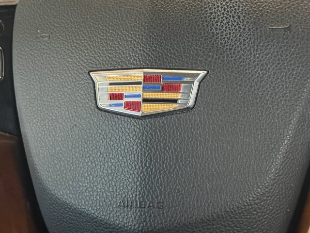 Used 2020 Cadillac Escalade ESV Premium Luxury RWD image 5