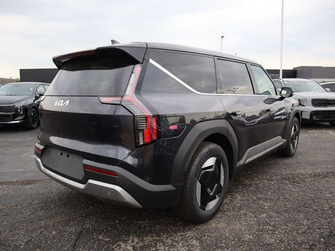 New 2026 Kia EV9 Light RWD image 7
