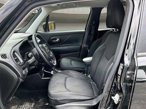 Used 2019 Jeep Renegade Altitude w/ Quick Order Package 2XM FWD image 20