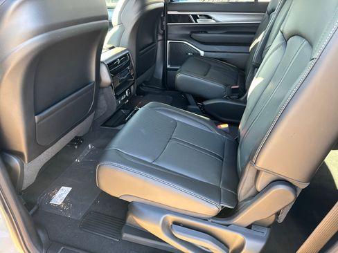 New 2026 Jeep Grand Wagoneer 4WD image 12