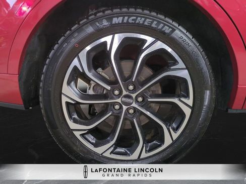 Certified 2024 Lincoln Nautilus Reserve w/ Equipment Group 202A AWD/4WD image 34
