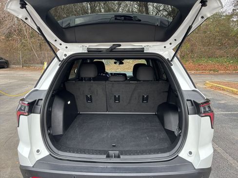 Used 2025 Chevrolet Equinox LT image 31