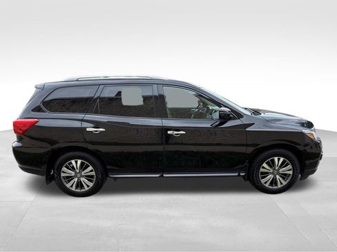 Used 2019 Nissan Pathfinder S AWD/4WD image 4