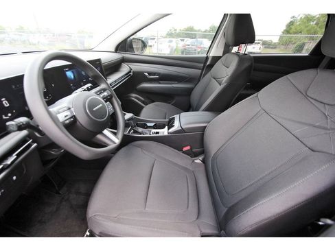 Certified 2026 Hyundai Tucson SE FWD image 15