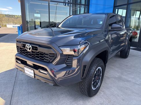 Used 2024 Toyota Tacoma TRD Off-Road AWD/4WD image 1