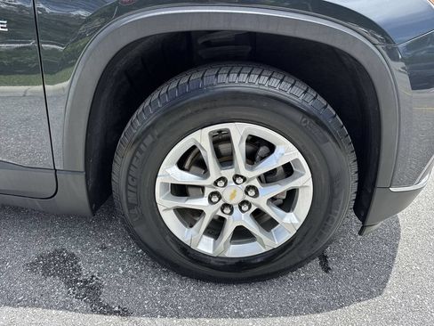 Used 2019 Chevrolet Traverse LT FWD image 59