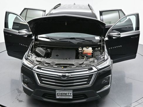 Used 2022 Chevrolet Traverse LT image 42