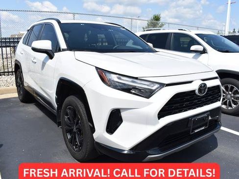 Certified 2025 Toyota RAV4 SE w/ Convenience Package AWD/4WD image 1