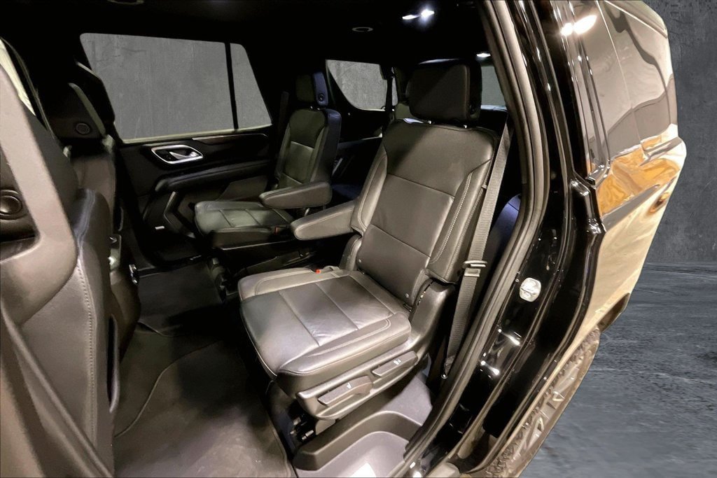 Used 2024 Chevrolet Tahoe Z71 w/ Luxury Package AWD/4WD image 23