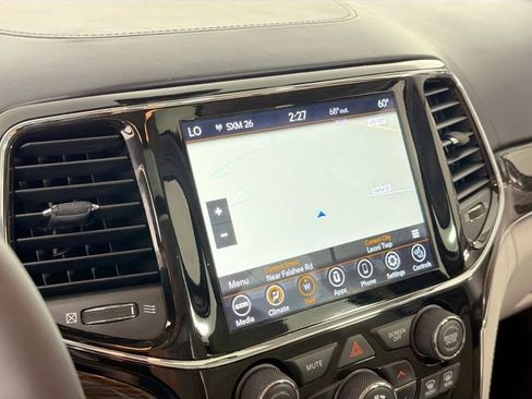 Used 2021 Jeep Grand Cherokee Summit AWD/4WD image 14