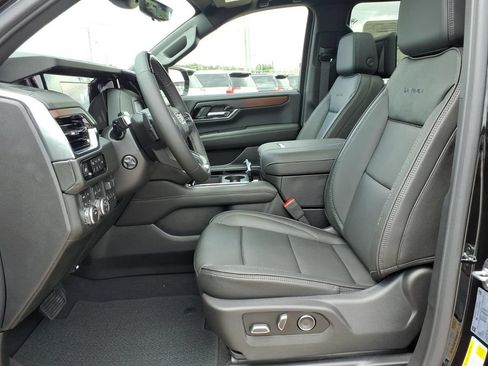 New 2026 GMC Yukon XL Denali w/ Advanced Technology Package AWD/4WD image 11
