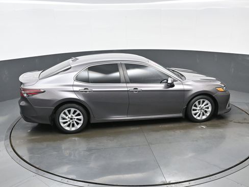 Used 2023 Toyota Camry LE image 39