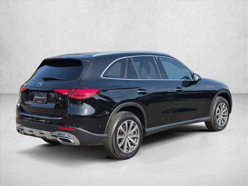 Used 2023 Mercedes-Benz GLC 300 image 5