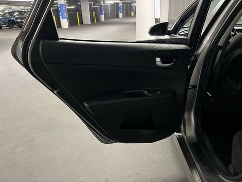 Used 2017 Kia Optima LX w/ Technology Package image 18