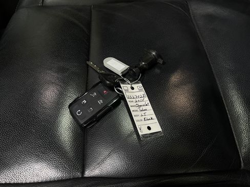Used 2016 Chevrolet Tahoe LT w/ Off-Road Package AWD/4WD image 37