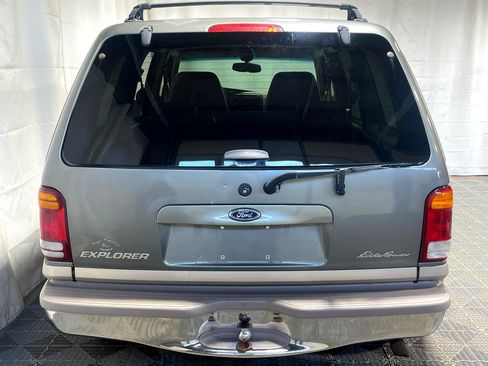 Used 2000 Ford Explorer Eddie Bauer image 8
