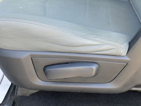 Used 2018 RAM 1500 Express image 25