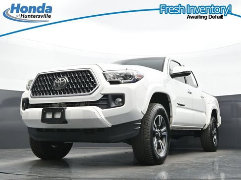 Used 2019 Toyota Tacoma TRD Sport AWD/4WD image 30