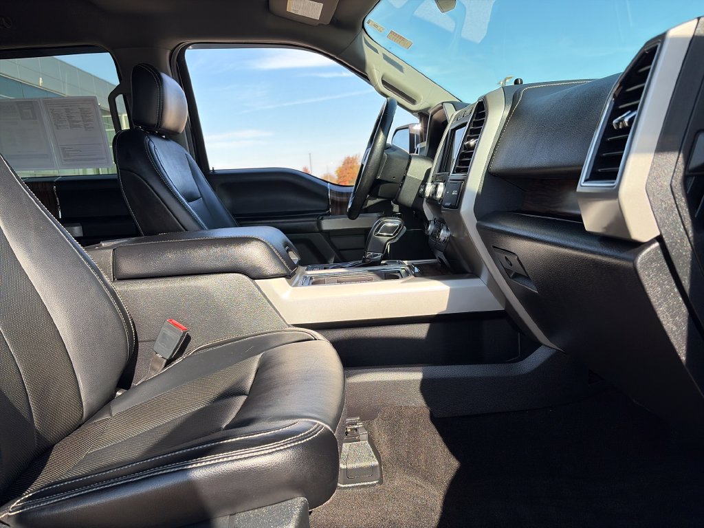Used 2019 Ford F150 Lariat w/ Equipment Group 502A Luxury AWD/4WD image 12