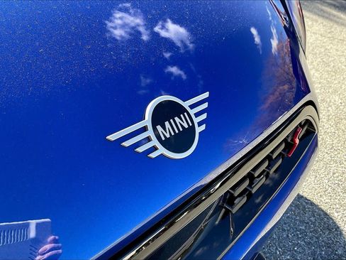 Certified 2025 MINI Cooper S image 9