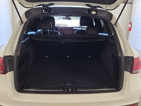 Used 2020 Mercedes-Benz GLC 300 image 11