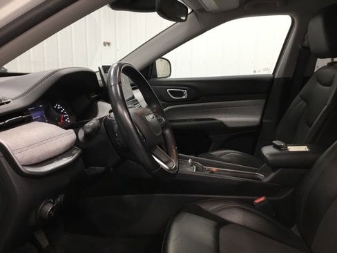 Used 2022 Jeep Compass Latitude w/ Convenience Group AWD/4WD image 5