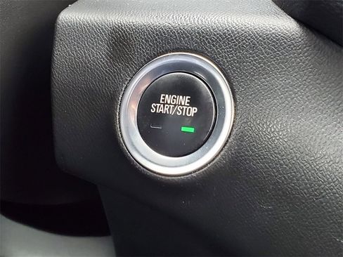 Used 2024 GMC Terrain SLT image 14