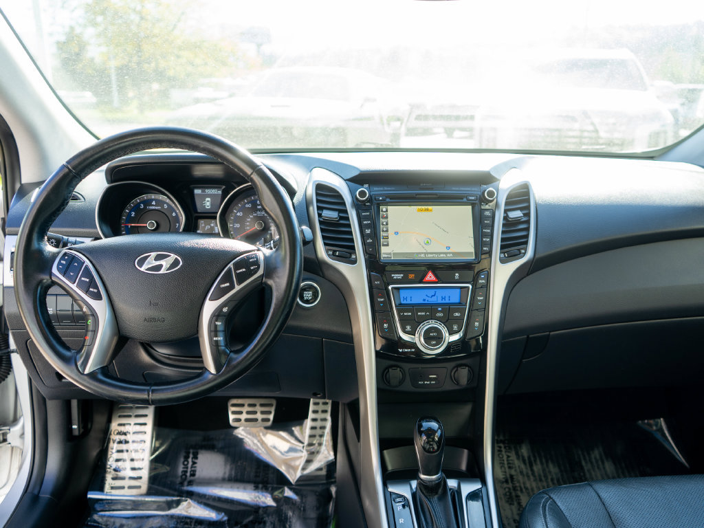Used 2016 Hyundai Elantra GT w/ Option Group 03 FWD image 14