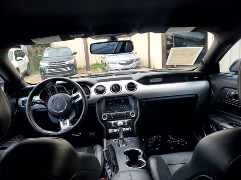 Used 2015 Ford Mustang Premium RWD image 30