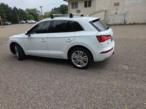 Used 2018 Audi Q5 2.0T Premium Plus w/ Premium Plus Package AWD/4WD image 6