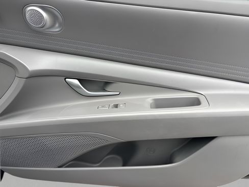 Used 2023 Hyundai Elantra SEL w/ Cargo Package image 20