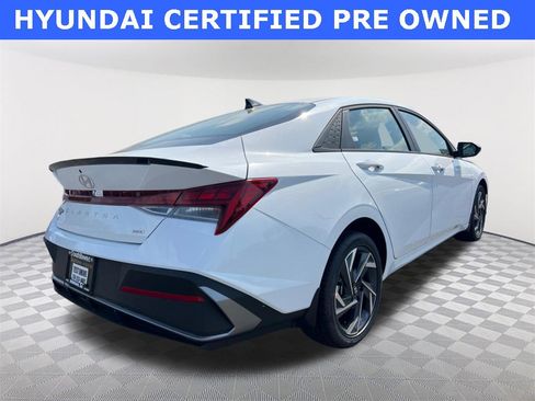 Certified 2025 Hyundai Elantra SEL image 5