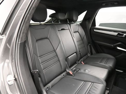 Certified 2021 Porsche Cayenne Turbo image 28