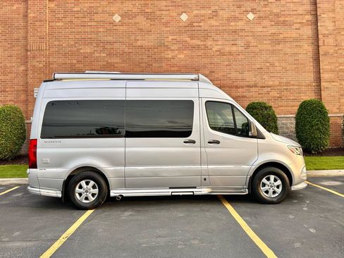 Used 2019 Mercedes-Benz Sprinter 2500 image 18