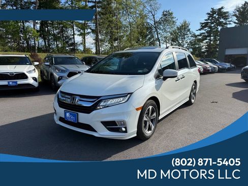 Used 2018 Honda Odyssey Touring image 1