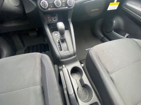 New 2025 Nissan Kicks Play S image 13