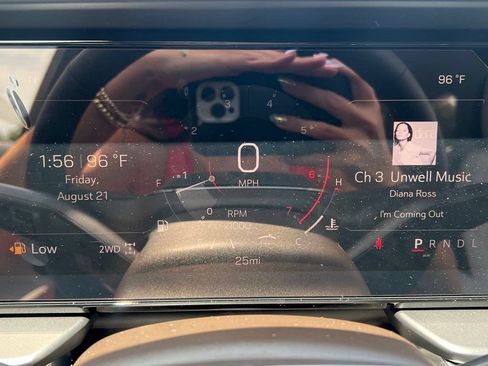 New 2027 GMC Terrain Denali w/ LPO, Floor Liner Package AWD/4WD image 17
